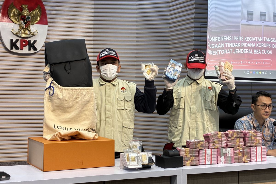 印尼海关官商勾结败露！核心“蛀虫”牵出400亿赃款